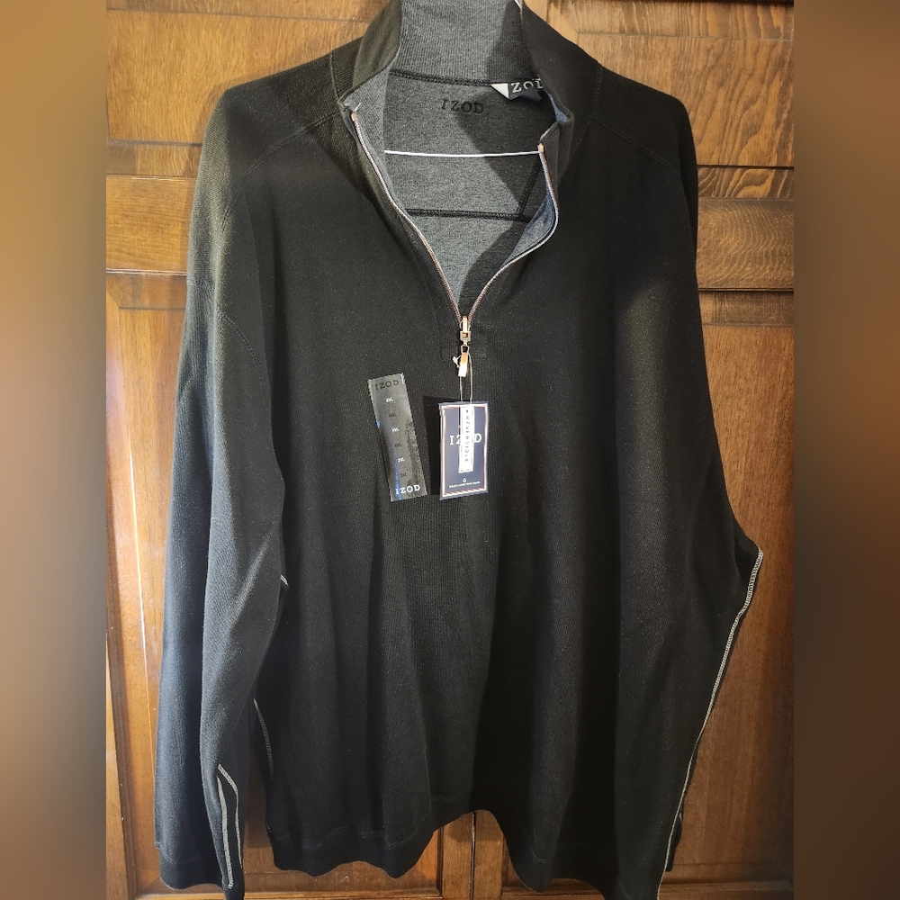 IZOD sweatshirt